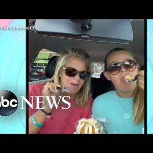 Mom and daughter food critics