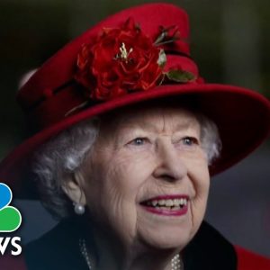 Mourners Across The Globe Pay Tribute To Queen Elizabeth II