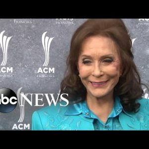 Loretta Lynn, country music icon, dies at 90