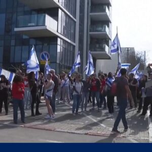 Massive protests in Israel l GMA
