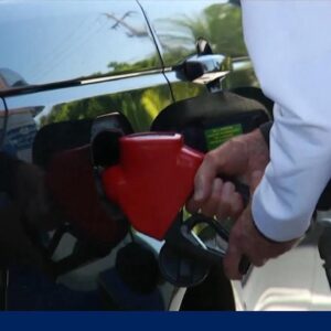 Gas prices near 4-year low ahead of Thanksgiving