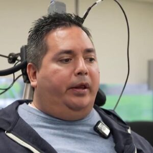 New technology helps paralyzed patients move