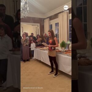 Thanksgiving table collapses before meal