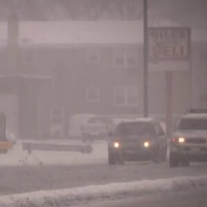 Winter blast threatens busiest travel day of the year