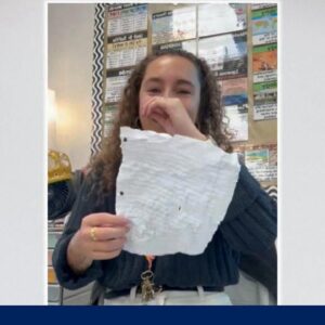 Teacher stuns, educates class by reading a breakup letter