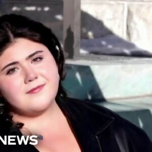 Urgent manhunt underway to find suspect who killed Chicago college student