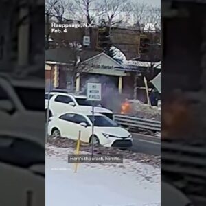 Off-duty N.Y.C. police officer rescues man from burning car