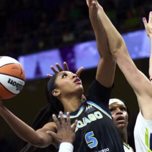 WNBA and players scramble to reach deadline on union agreement