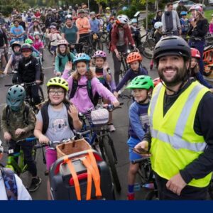 ‘Bike bus’ movement gains traction, drawing kids and celebrities