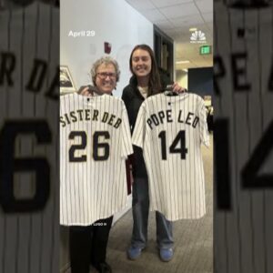 Chicago nun gifts Pope Leo a White Sox jersey