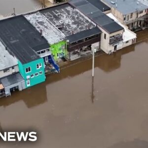 Deadly weather slams Midwest