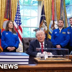 Trump meets with Artemis II crew after historic mission