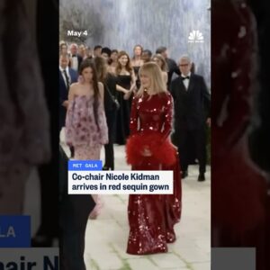 Co-chair Nicole Kidman arrives in red sequin gown