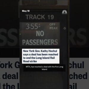 New York governor says deal reached to end LIRR strike