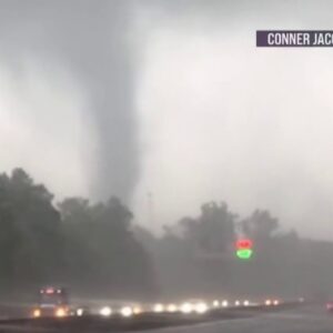 Severe weather disrupts holiday weekend travel