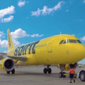 Spirit Airlines’ abrupt closure strands thousands of travelers