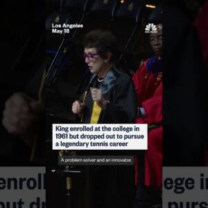 Tennis icon Billie Jean King earns her college degree