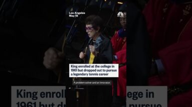 Tennis icon Billie Jean King earns her college degree