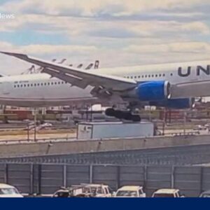 United plane hits bakery truck while landing at Newark Airport