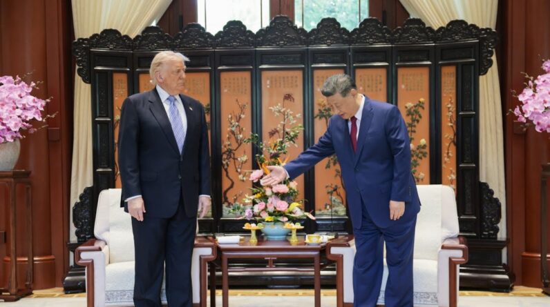 Xi welcomes Trump to Zhongnanhai for summit closing remarks