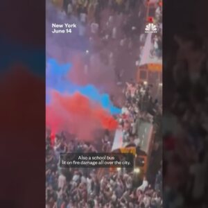Chaotic scenes as New Yorkers celebrate Knicks' win