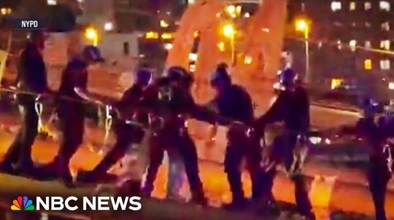 High-stakes Brooklyn Bridge rescue